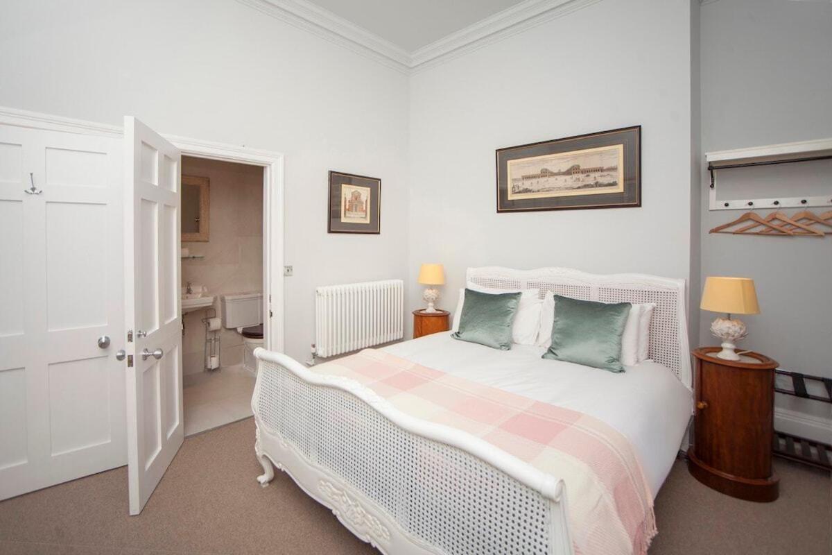 Beautiful City Centre Apartment - Bath Exterior photo